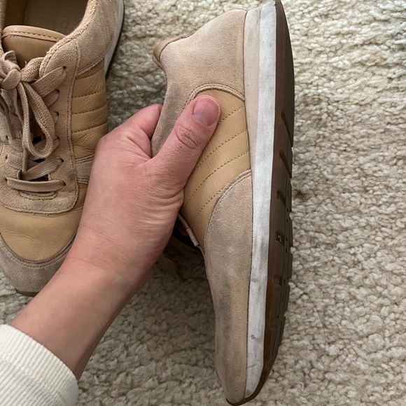 💛 Vince beige leather sneakers size 6 - Picture 2 of 3